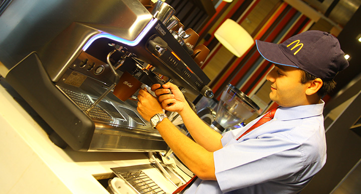 McCafe_employee_1